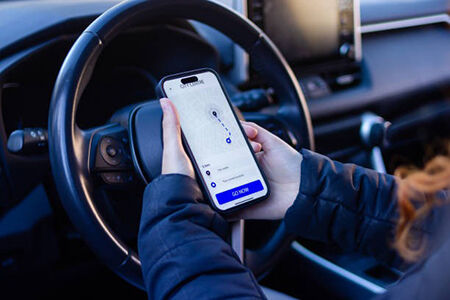 Cum să alegeți un producător de tracker GPS de încredere: Ghidul unui expert din industrie cu 16 ani de experiență