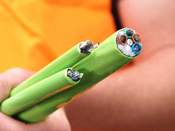 How to extend the service life of outdoor fiber optical cables？