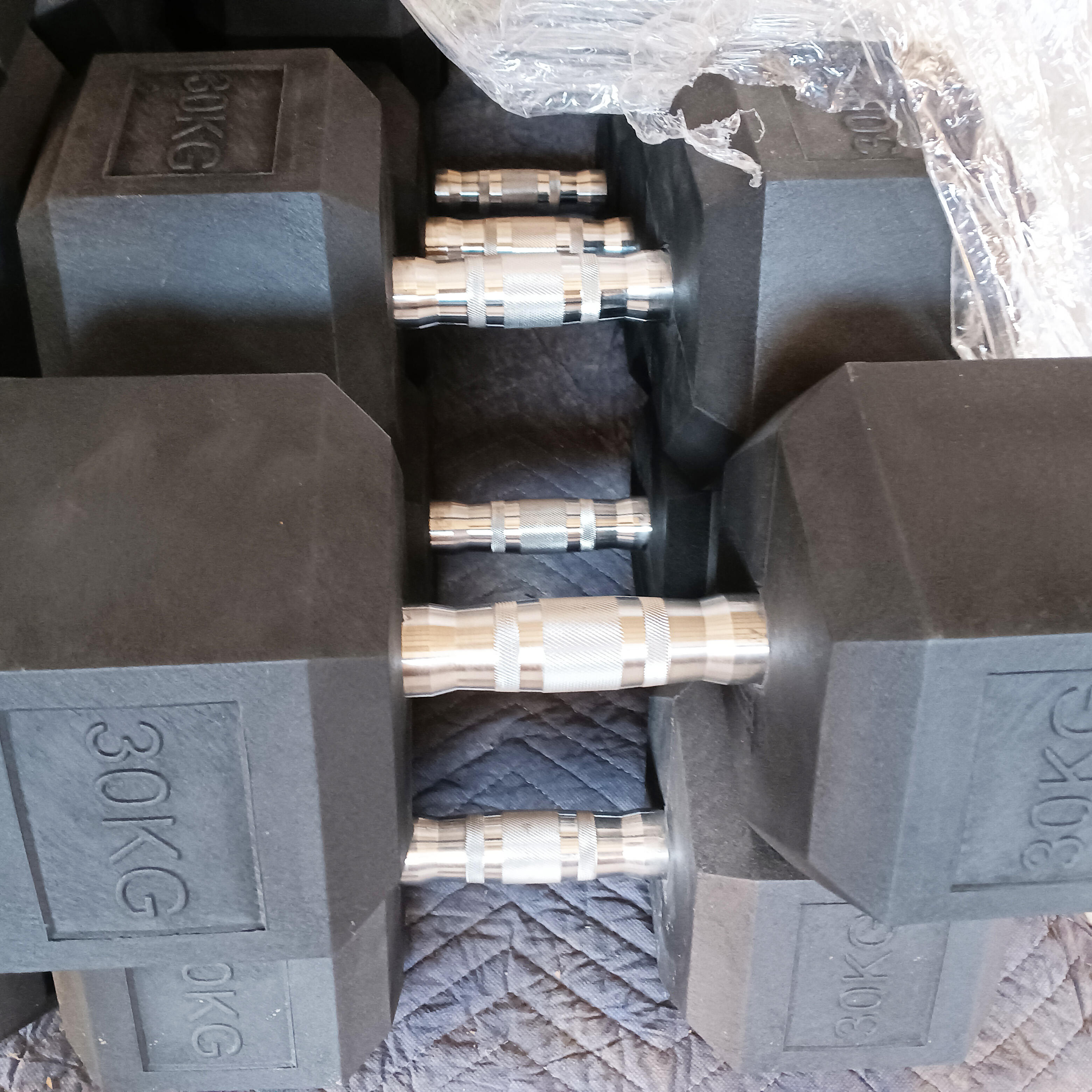 Hexagonal adhesive dumbbell