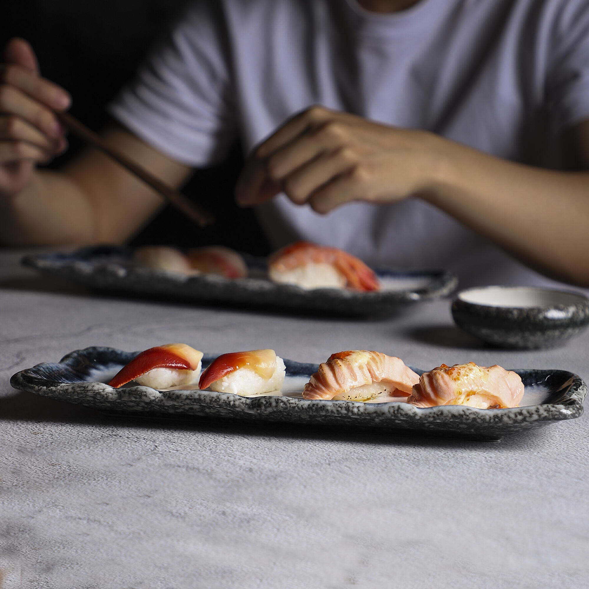 How to choose the best material for sushi plates?