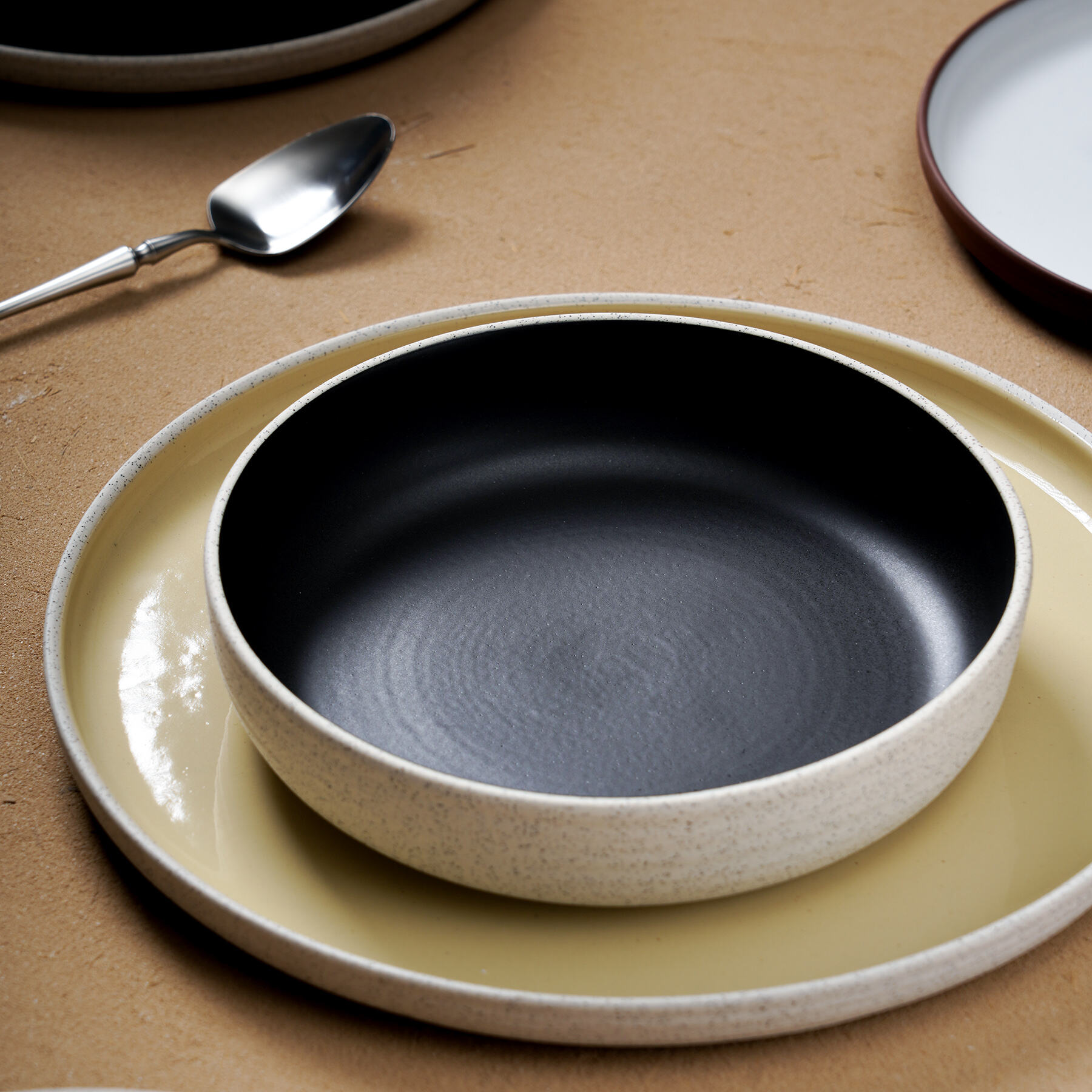 Key Considerations When Selecting a Dinner Plate for Upscale Dining