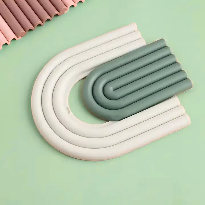 Nordic Style Eco-Friendly Custom Rubber Silicone PVC Table Mats Non-Slip Cup Mat Plate with Cute Rainbow Coaster for Drinks details