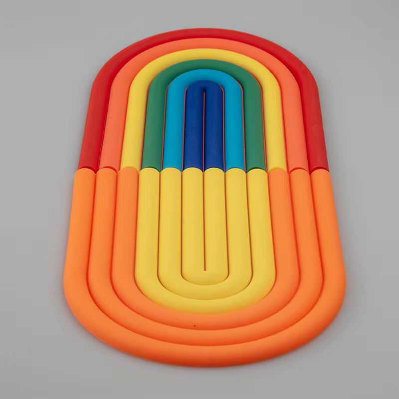 Nordic Style Eco-Friendly Custom Rubber Silicone PVC Table Mats Non-Slip Cup Mat Plate with Cute Rainbow Coaster for Drinks manufacture