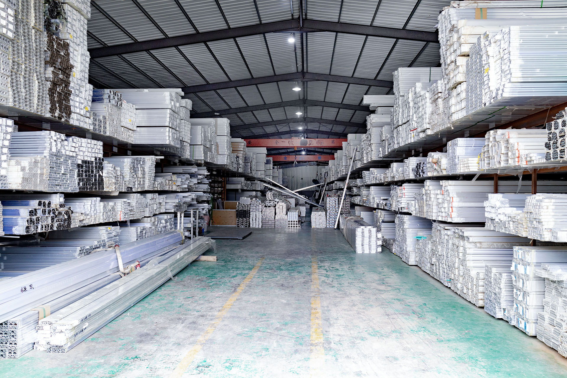 Standard Aluminum Extrusion Shapes: Specifications and Versatile Applications