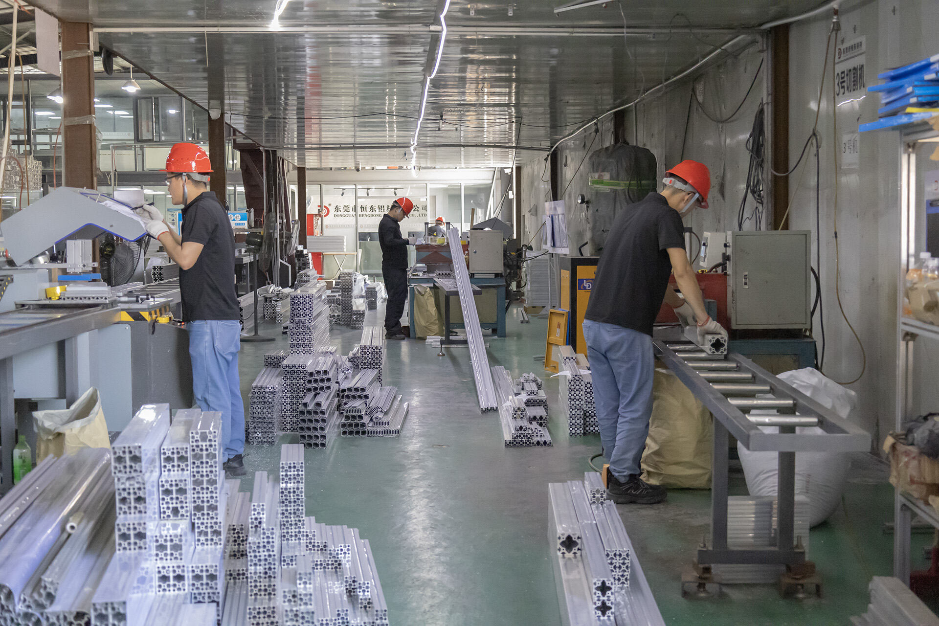 Unmatched Quality and Customization in Custom Cut Aluminum Extrusion