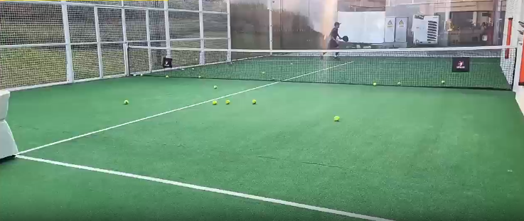 SMART PADEL BALL MACHINE