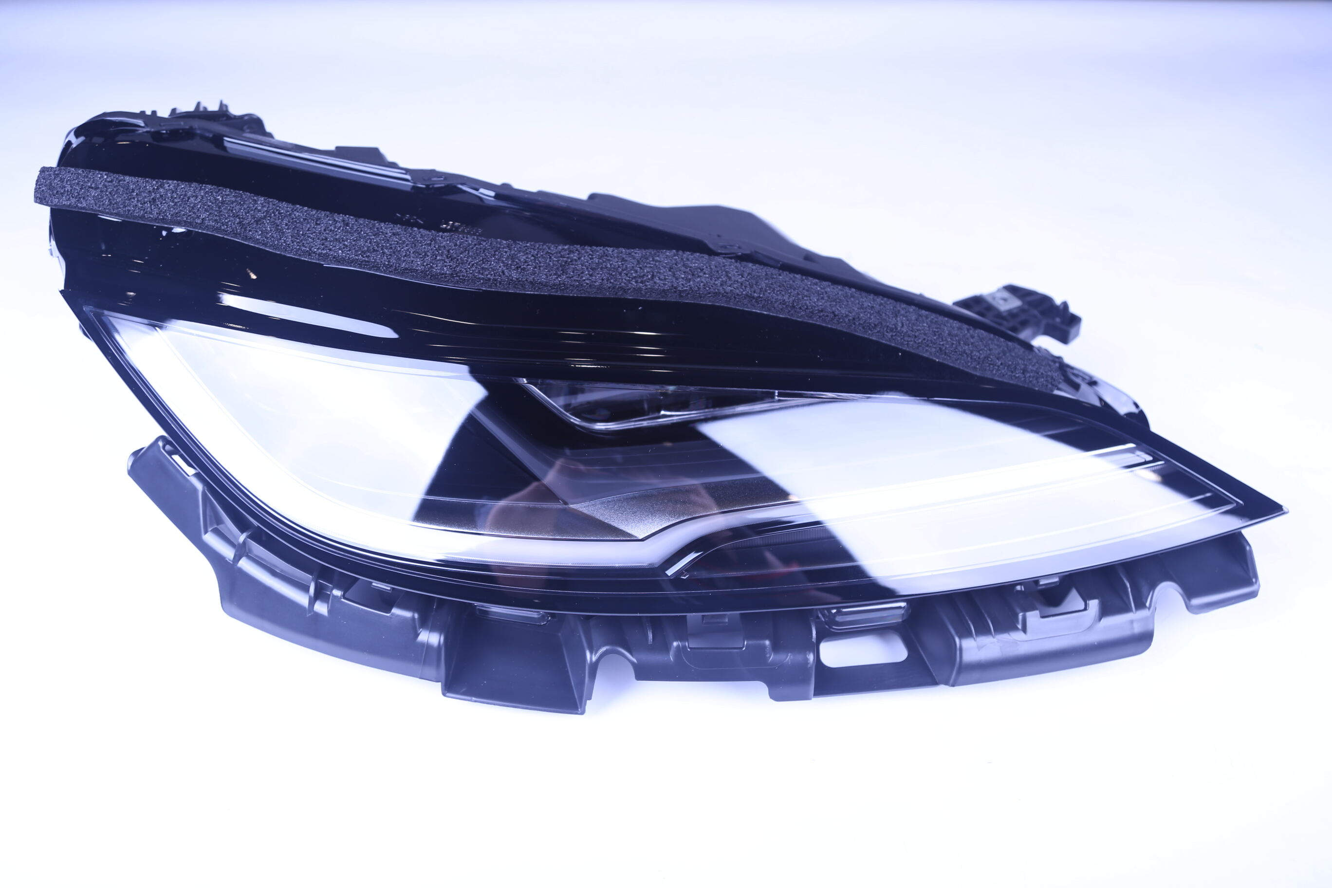Model 3 LED Headlight Assembly 1760889-00-F LinTech