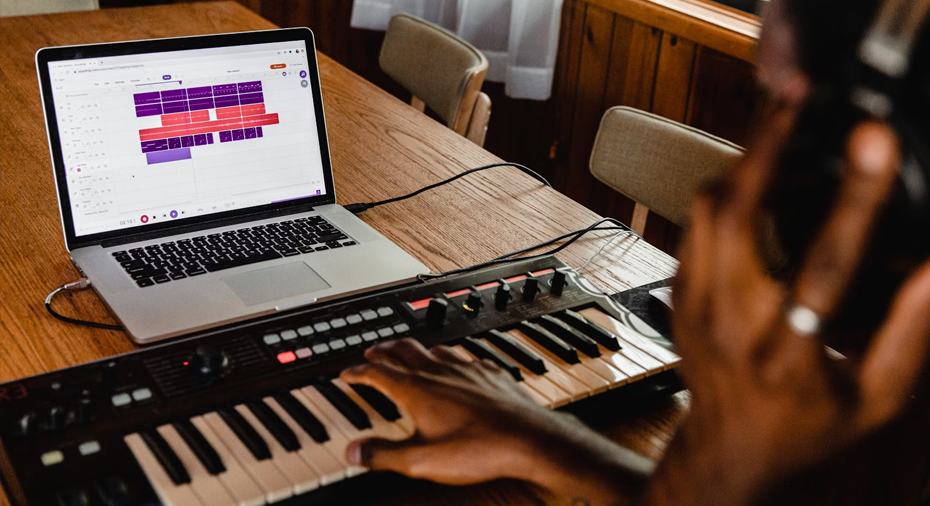 Explore the portable digital piano: a flexible new partner for music creation