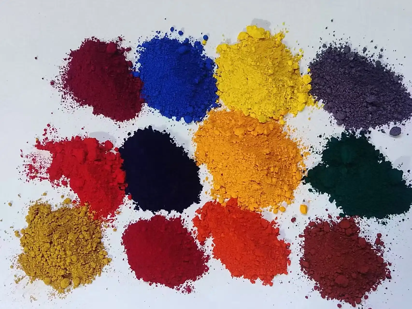 How does electrostatic coating powder improve finish quality on metal products?