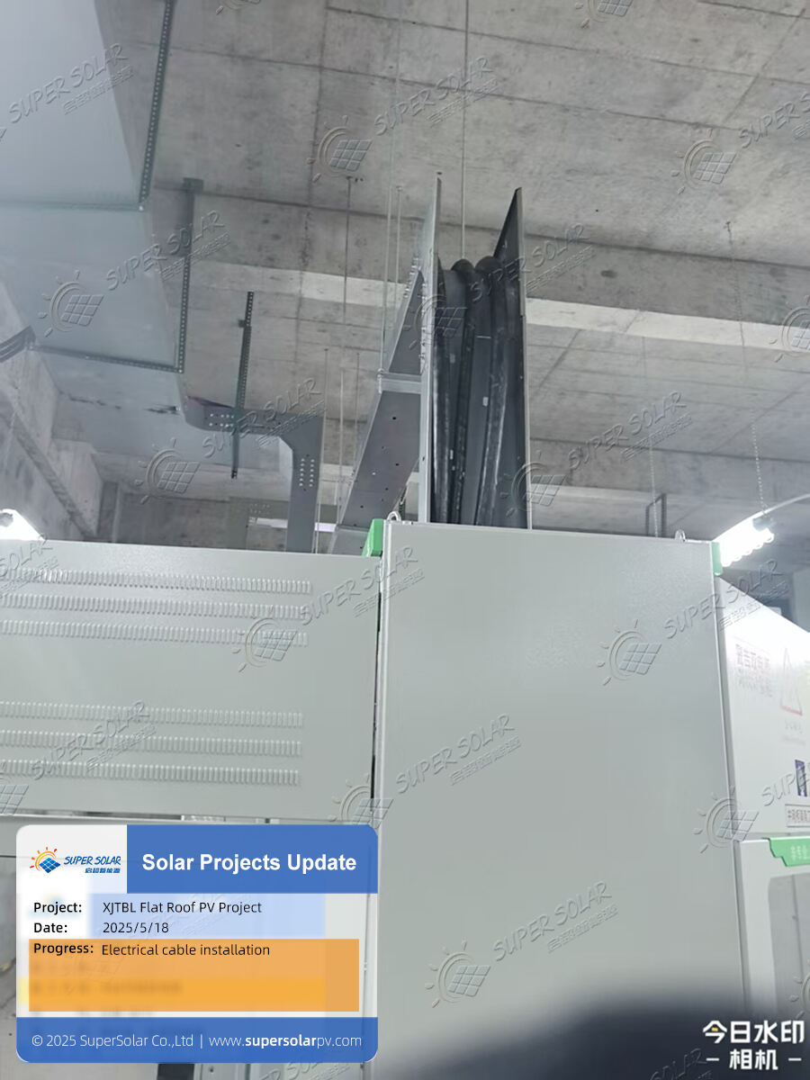 Panel solar atap datar