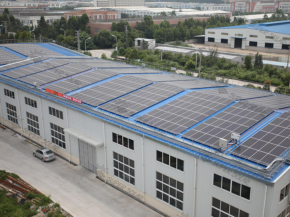 China   3.7MW   Metal roof on grid solar system