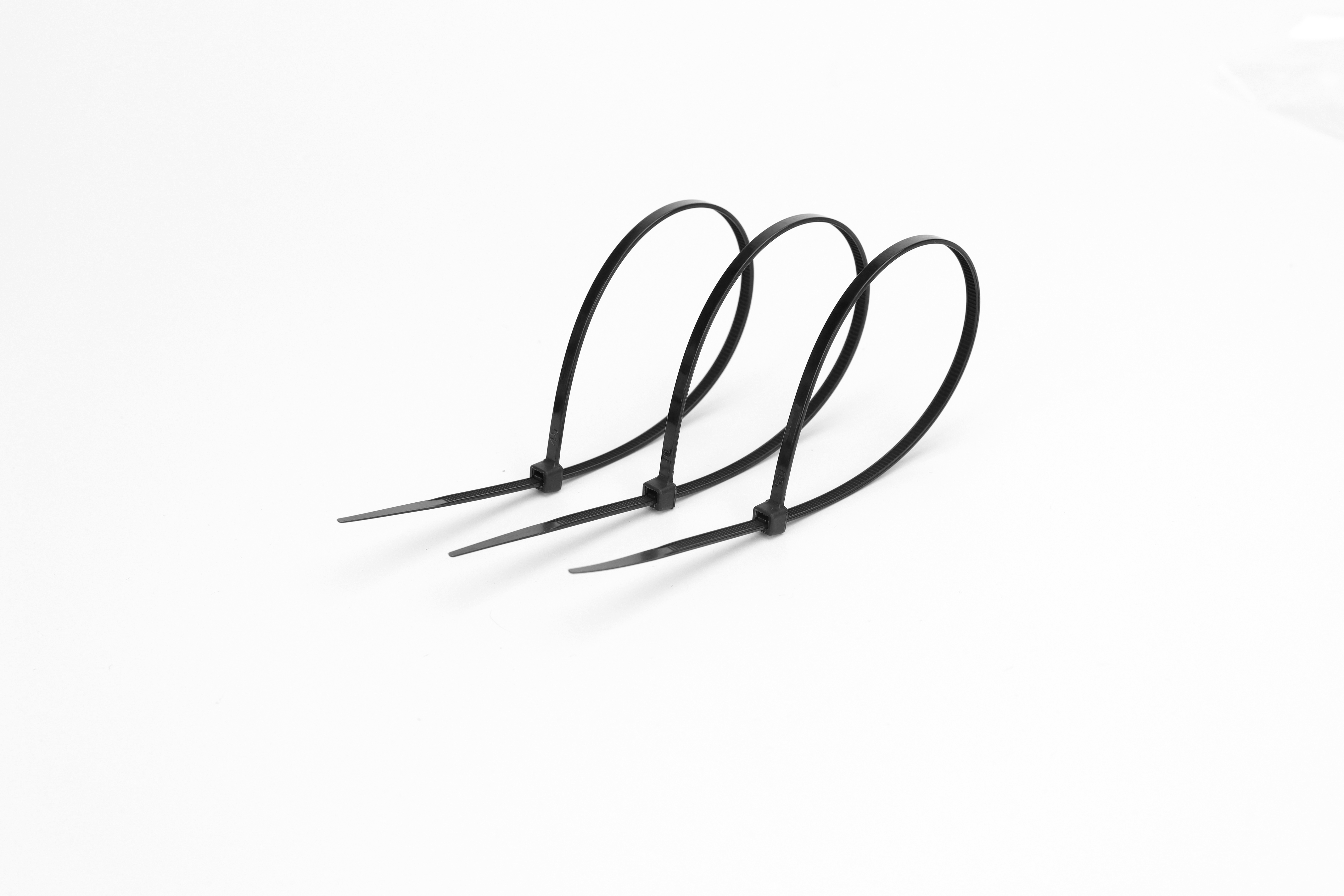Kink Tie: The Flexible Solution for Cable Bundling