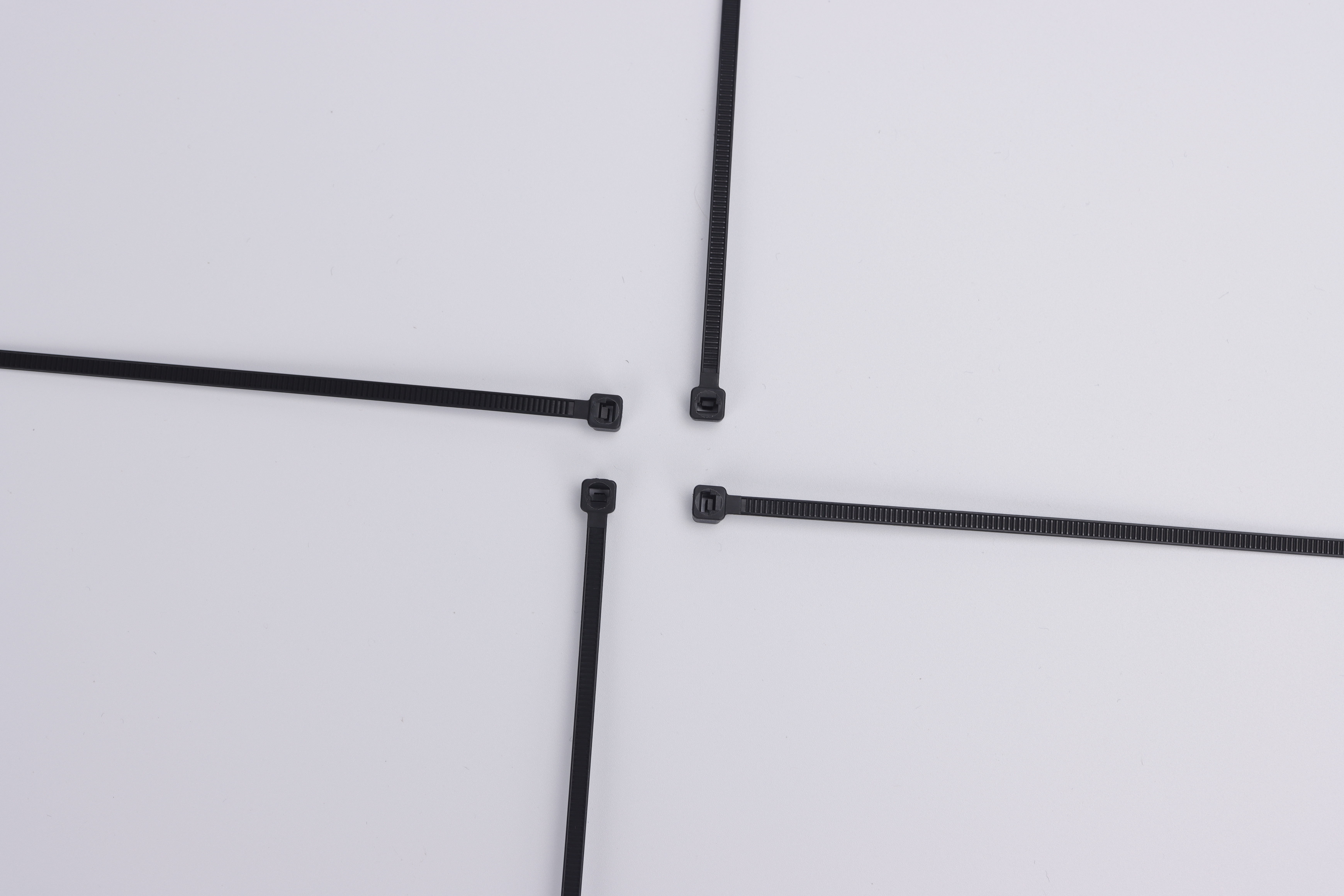 Kink Tie: The Creative Way to Manage Cables