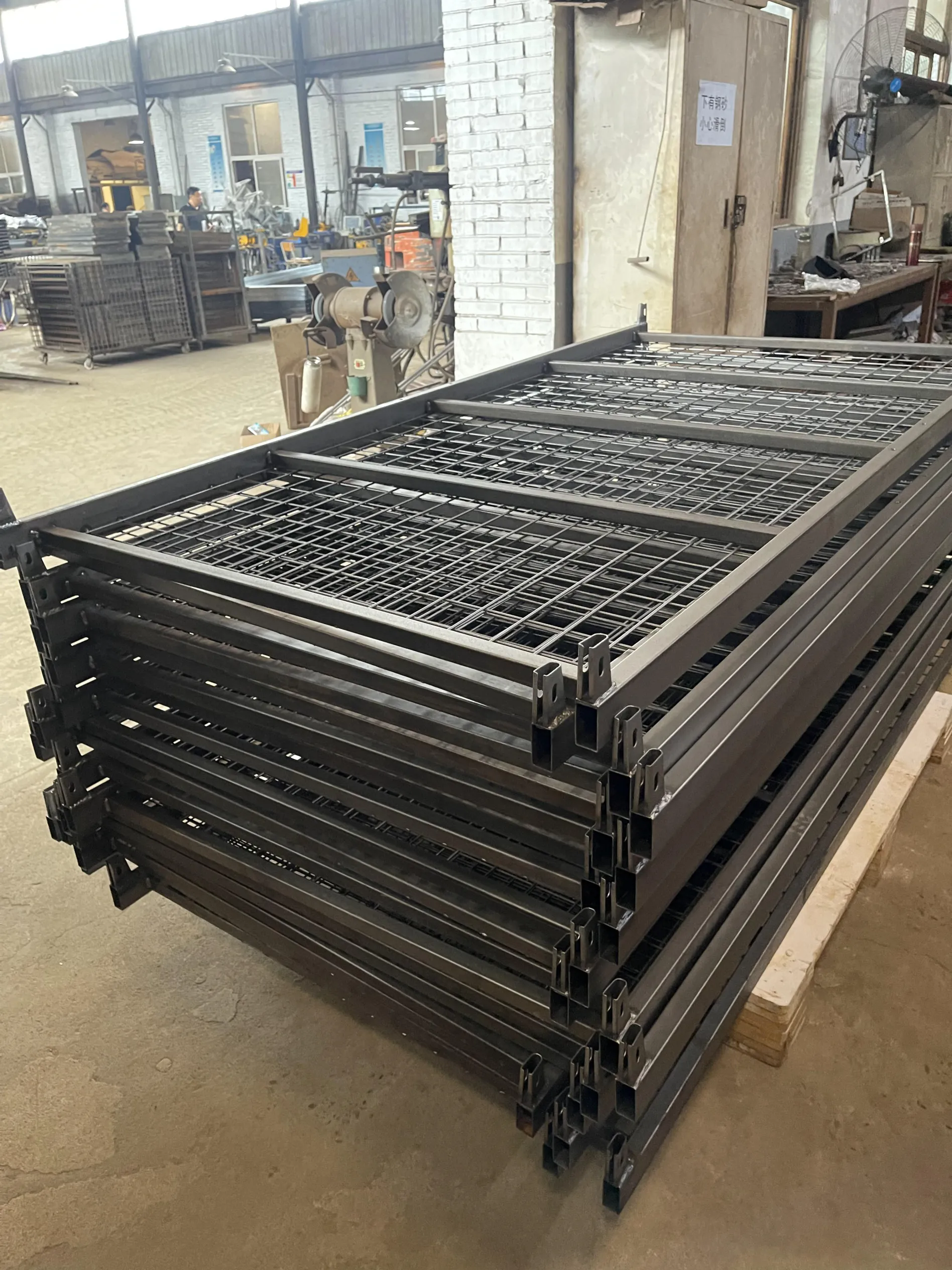 2000pcs+ of Movable Steel Single Bed Shipped Out!