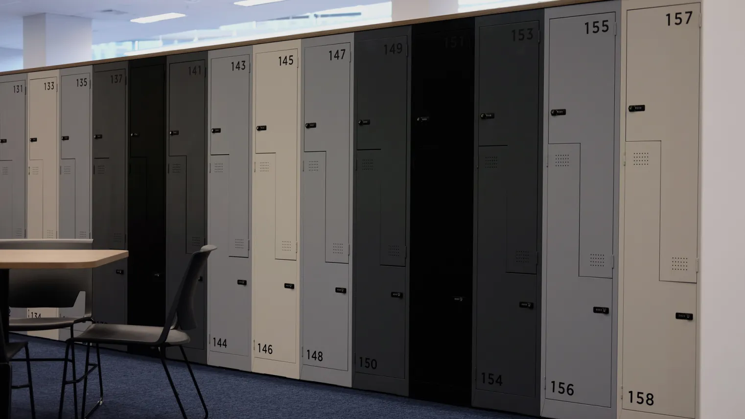 New Zealand 300pcs+ Customized Gradient Color Z Shape Two Door Locker