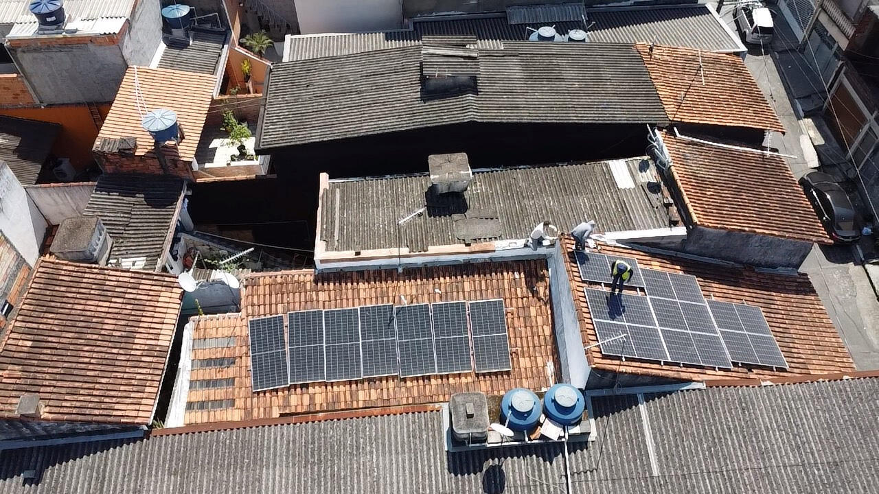 سقف منزلي - مشروع كهروضوئي بقدرة 8 كيلوواط في ساو باولو، البرازيل