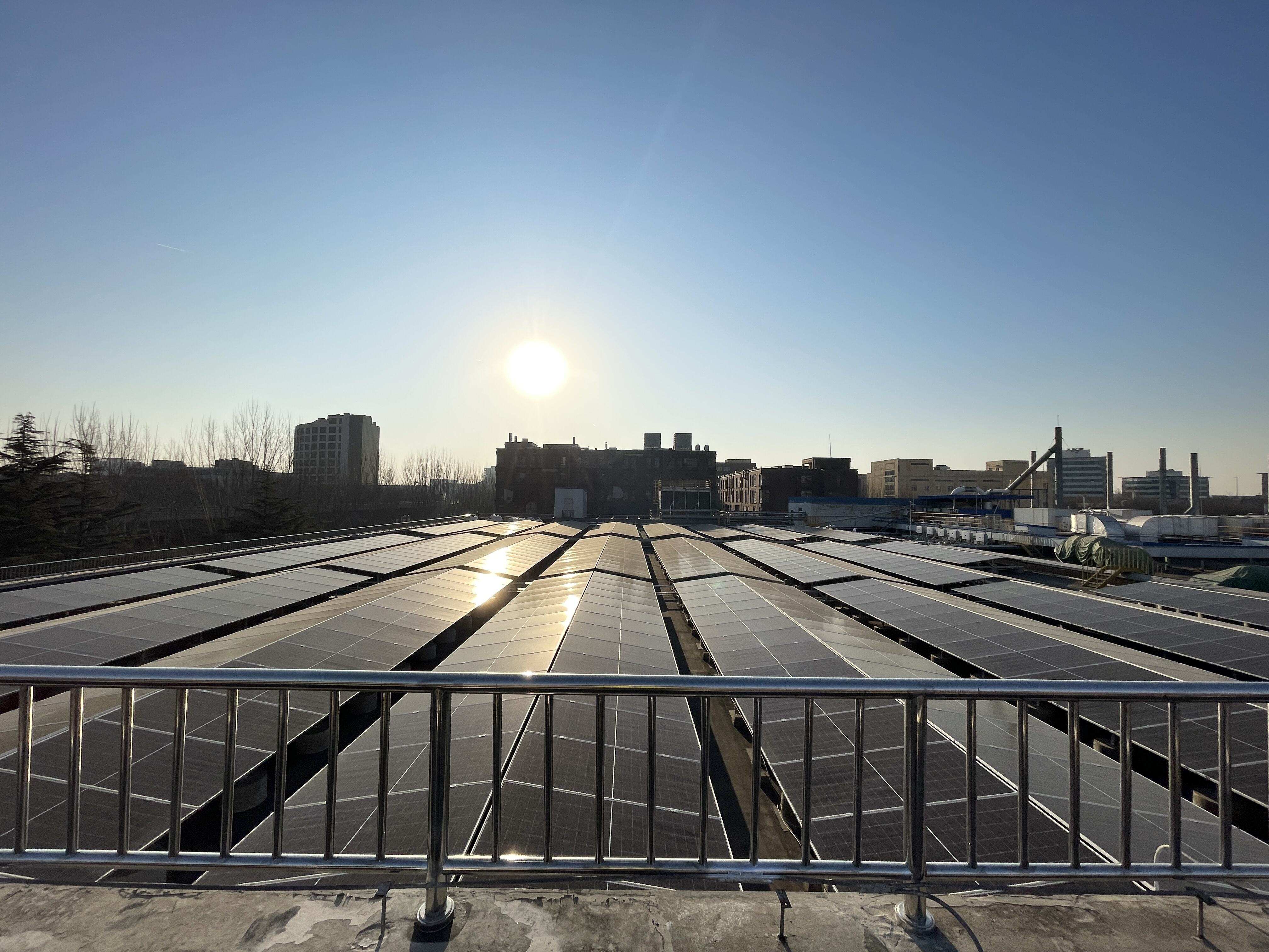 Fábrica de productos de higiene - Proyecto fotovoltaico de 800 kW en Pekín, China