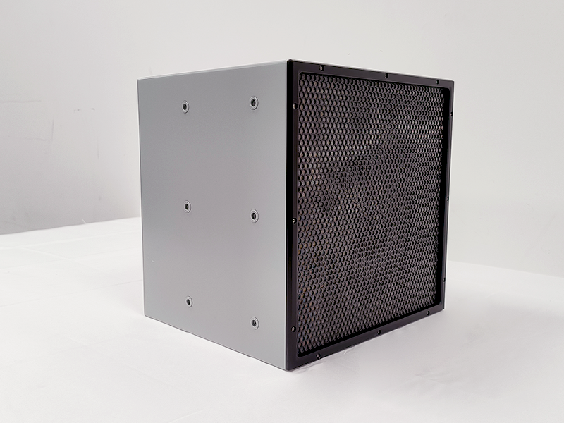 Why are combined sound and light deterrent devices suitable for protecting important mining areas?