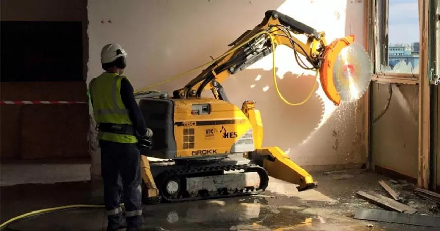 Foque-se no local de demolição e veja os equipamentos Yichen mostrando suas habilidades
