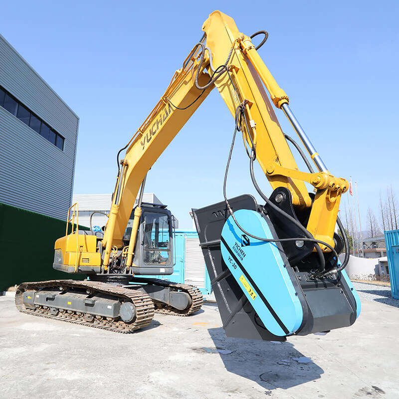 How to Choose the Right Crusher Bucket for Your Excavator Size