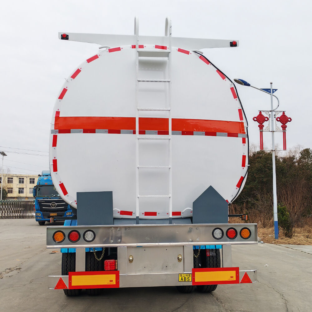 3 Axle 4-compartment 51,000-liter Oil Tanker Trailer