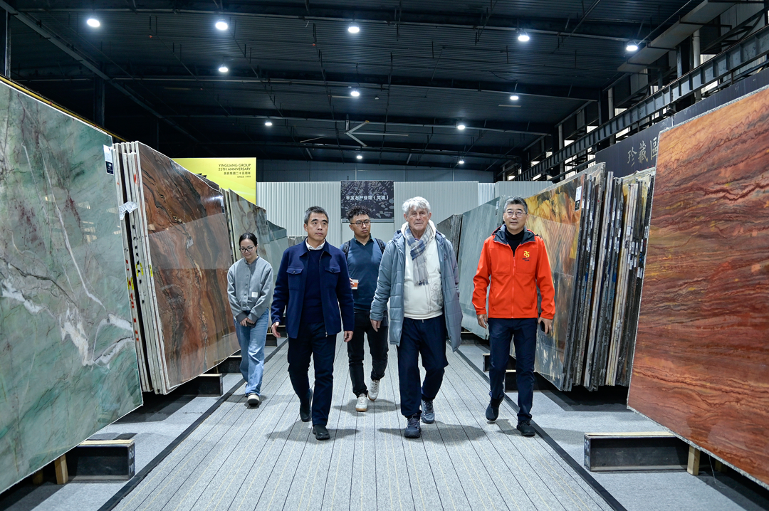 Former Head Coach of the Chinese National Men's Football Team Milu Visits Yingliang Group for Inspection (7).png