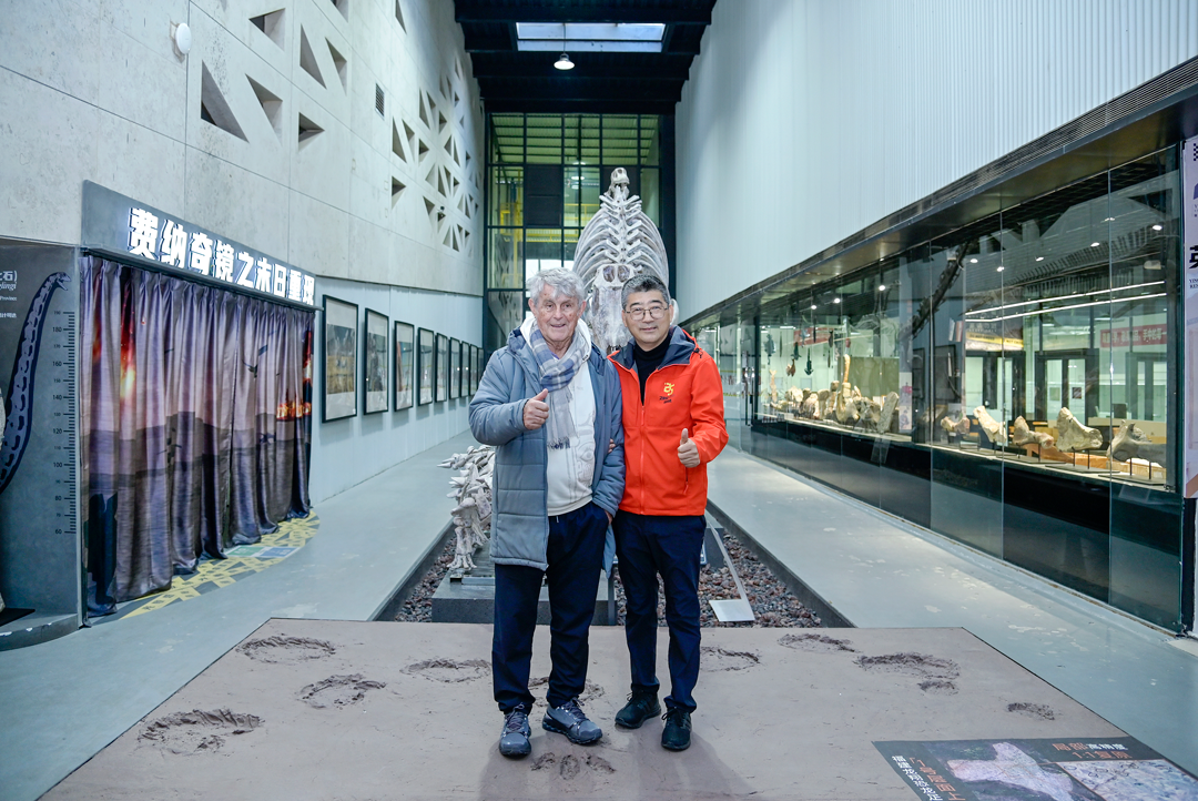 Former Head Coach of the Chinese National Men's Football Team Milu Visits Yingliang Group for Inspection (2).png