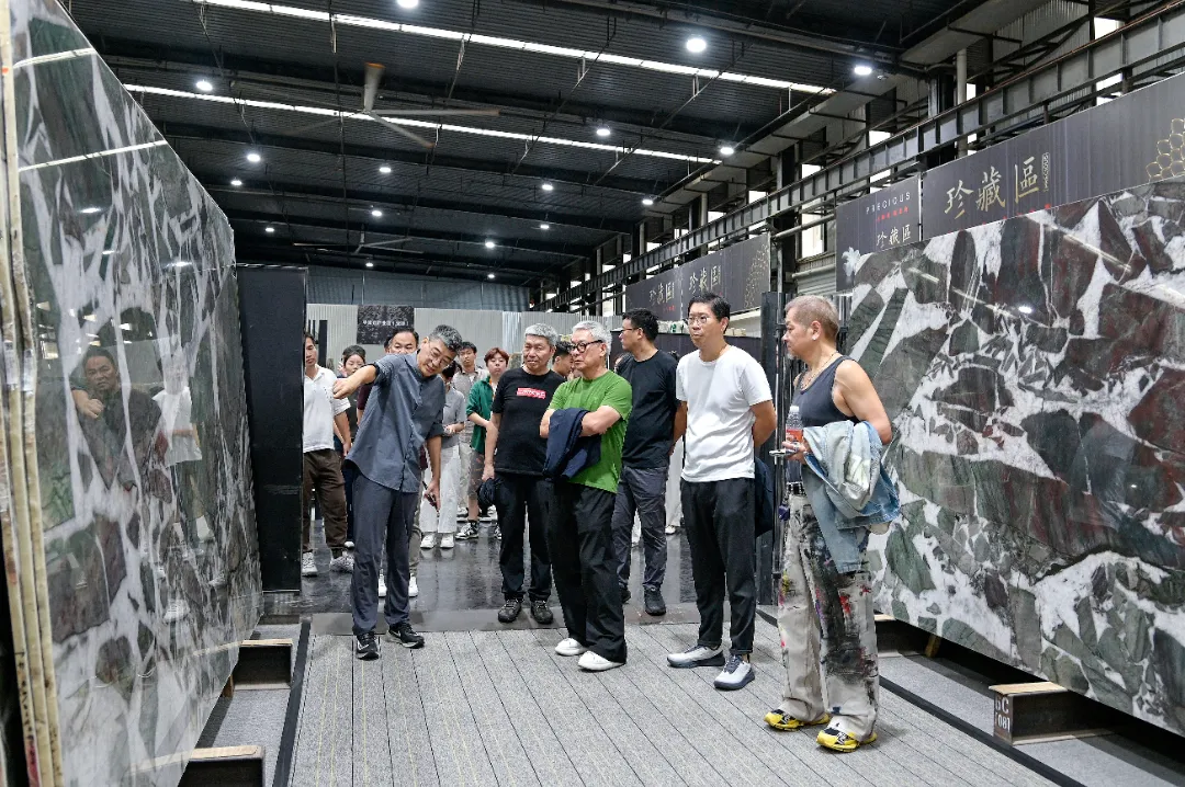 Friends from Afar Visit  Renowned Chinese Designers and Entrepreneurs Visit Yingliang Group for Exchange and Discussion (15).webp