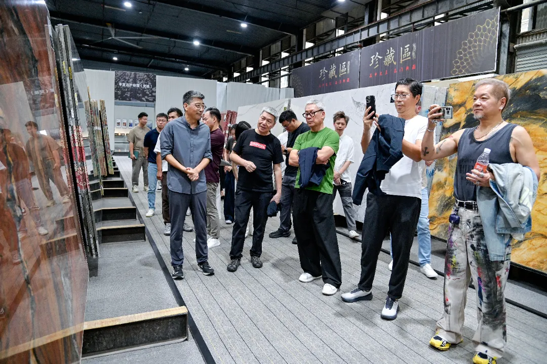 Friends from Afar Visit  Renowned Chinese Designers and Entrepreneurs Visit Yingliang Group for Exchange and Discussion (14).webp