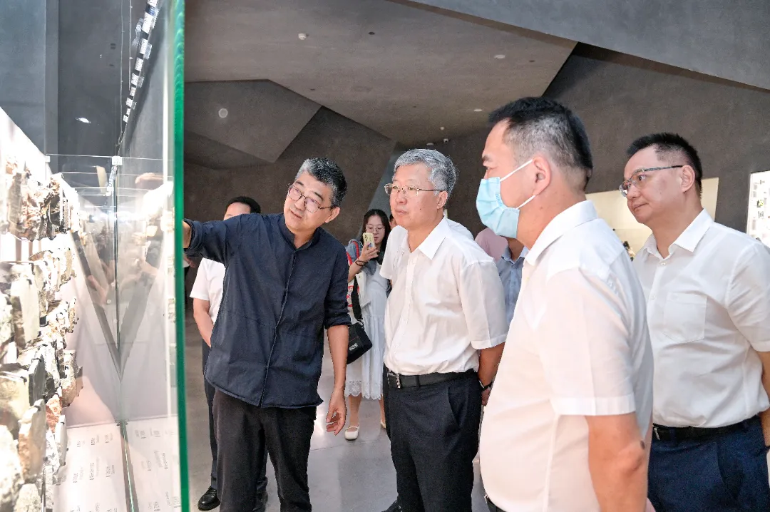 Fujian Provincial CPPCC Chairman Teng Jiacai Visits Yingliang Group for Inspection and Research (4).webp