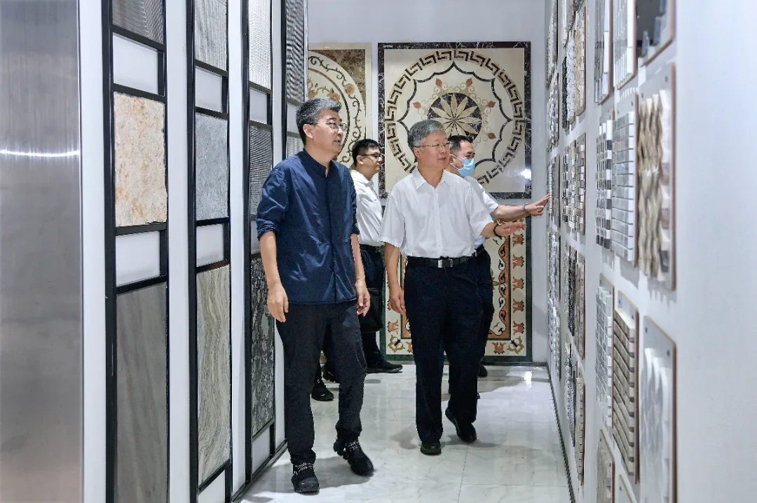 Fujian Provincial CPPCC Chairman Teng Jiacai Visits Yingliang Group for Inspection and Research (8).webp