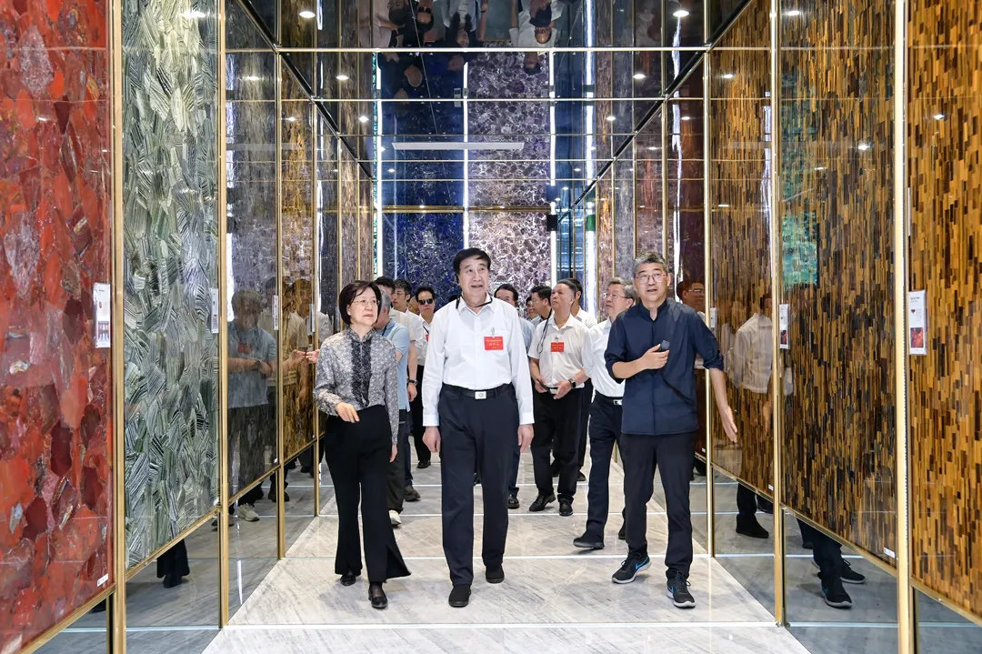 Fujian Provincial Delegation of National People's Congress Visits Yingliang Group for Inspection and Research (10).webp