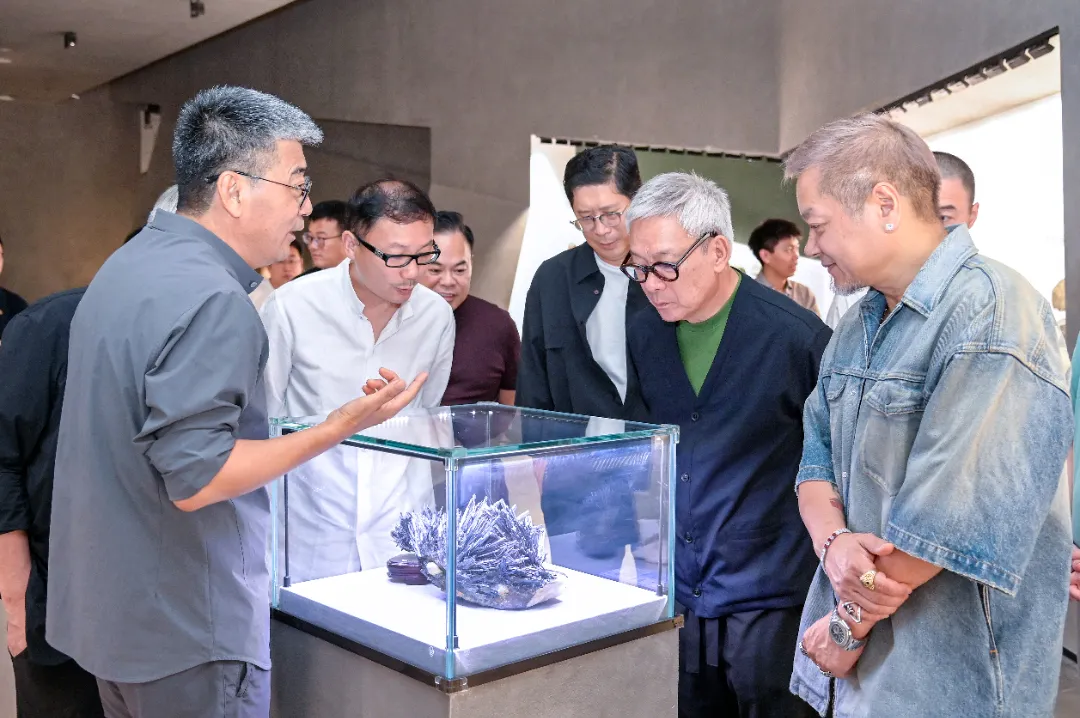 Friends from Afar Visit  Renowned Chinese Designers and Entrepreneurs Visit Yingliang Group for Exchange and Discussion (4).webp