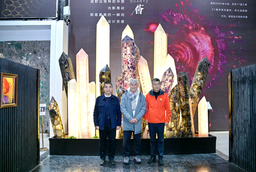 Former Head Coach of the Chinese National Men's Football Team Milu Visits Yingliang Group for Inspection (8).png