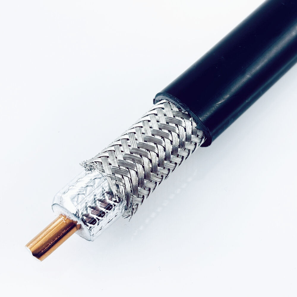 ما الكابلات LMR600 المناسبة لنقل إشارة المحطة الأساسية لمسافات طويلة؟