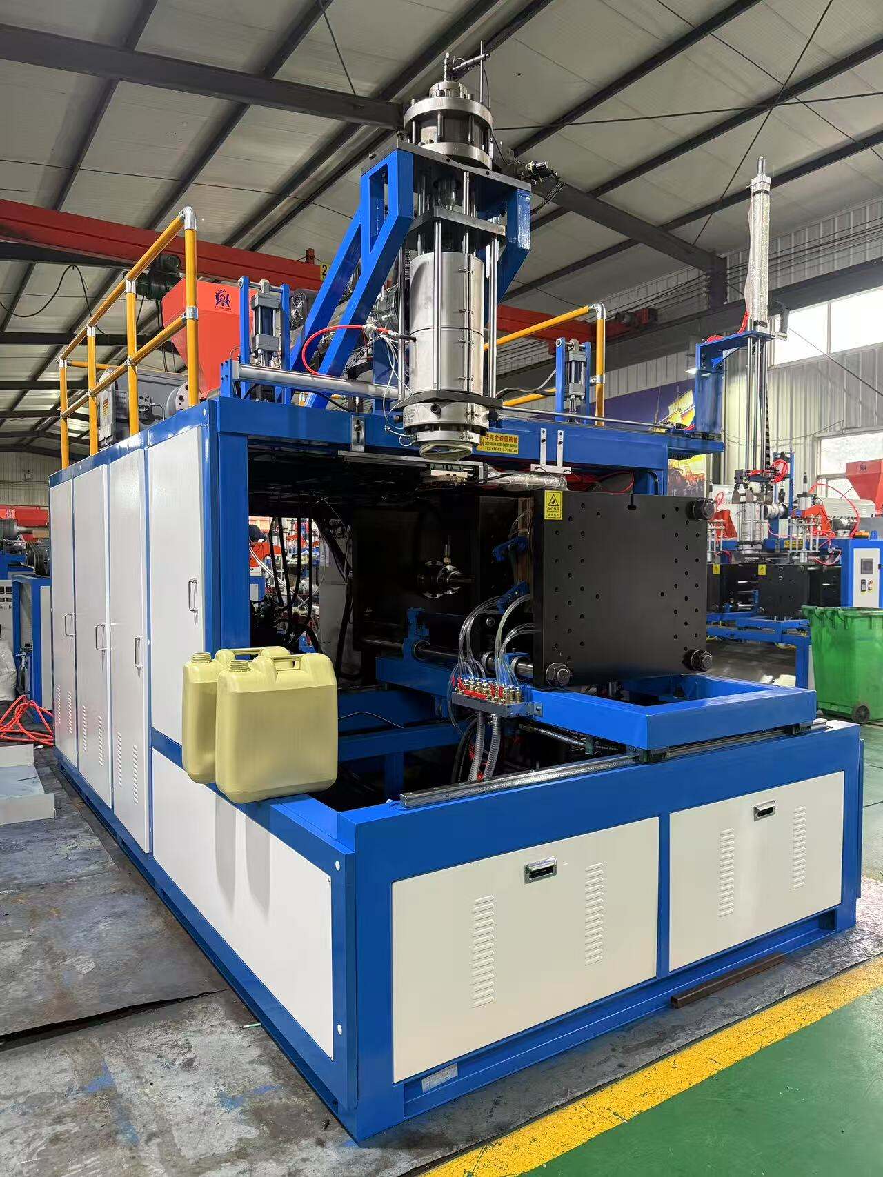 makinë për prodhimin e kovave 20l për produkte pastruese