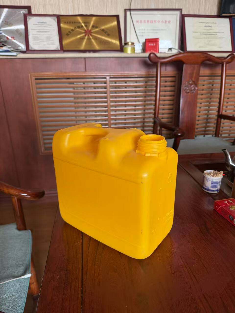 الوصول العالمي مع الدعم المحلي