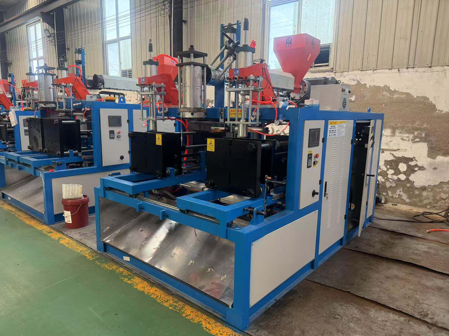 Maszyna do wytłaczania i formowania butelek z tworzywa sztucznego Premium do produkcji kanistrów na eksport