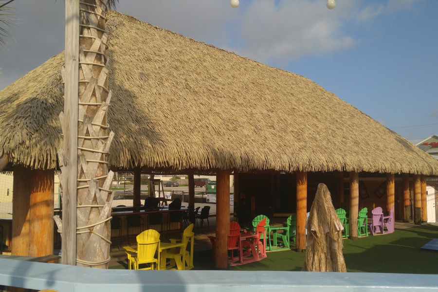 Synthetic Palm Fronds: Everlasting Tropical Elegance