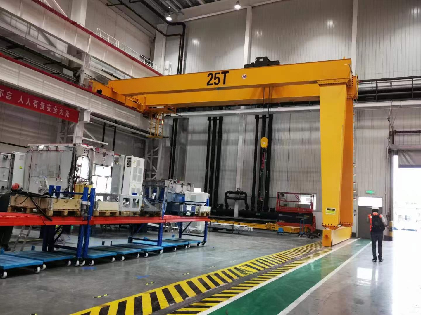 Gate Hoist Emergency Stop Systems: Safety First