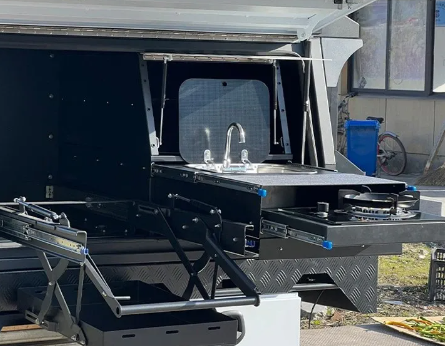 What makes a UTE canopy and tray factory in China stand out for quality and unique designs?