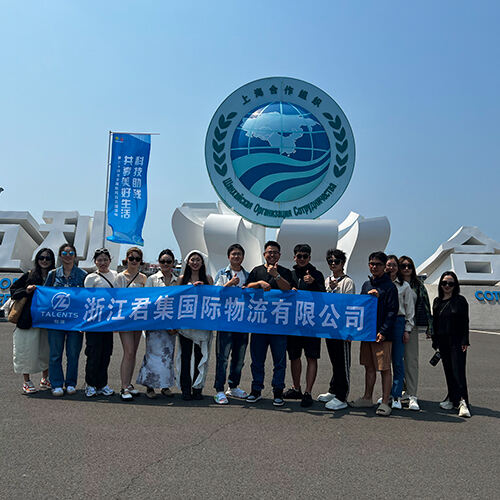 Company organizes Qingdao team building tourism