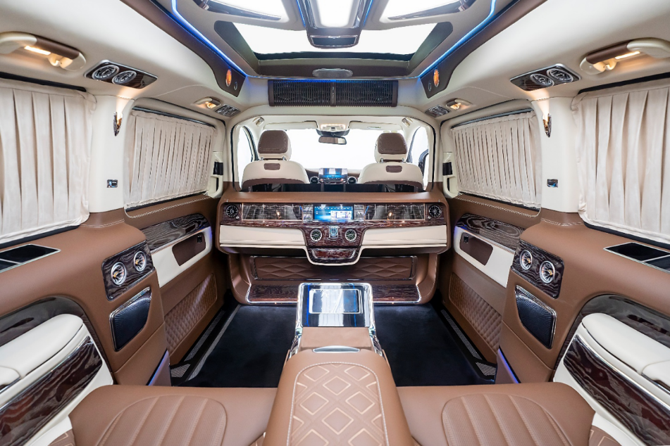 The Role of Interior Accessories in Creating a Luxurious Driving Experience
