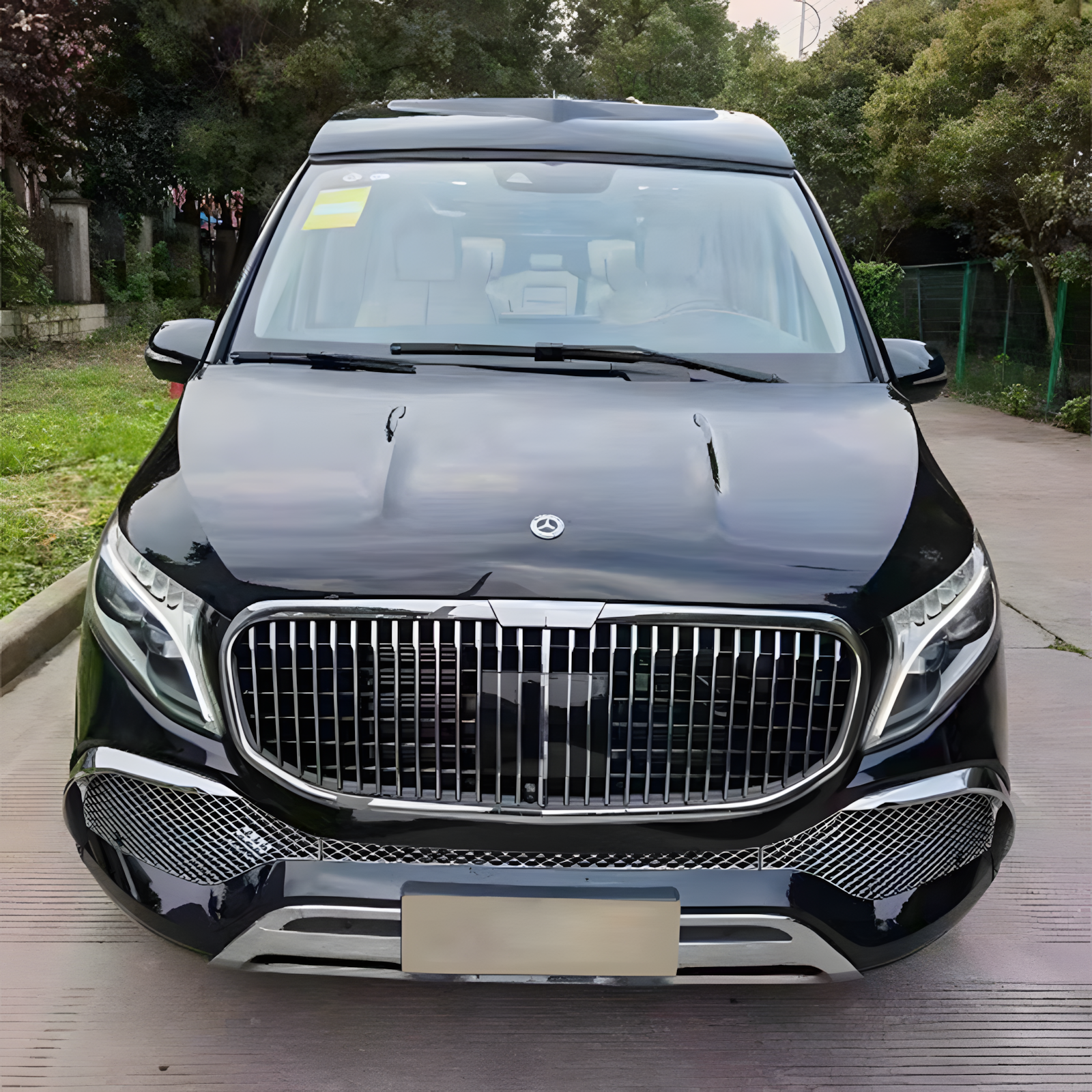 Mercedes V-Klasse Individualisierungstrends unter Verwendung von recycelbaren Interieurpaneelen