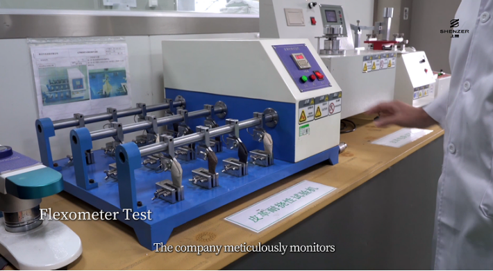 In Shenzer Automotive's laboratory, a leather tear strength test is being conducted.