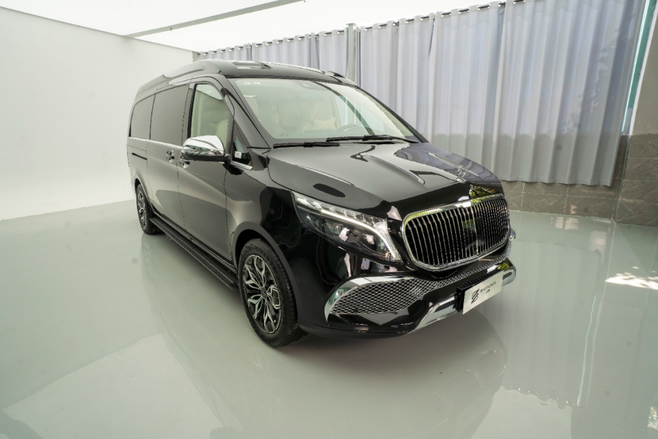 The Role of Interior Accessories in Creating a Luxurious Driving Experience