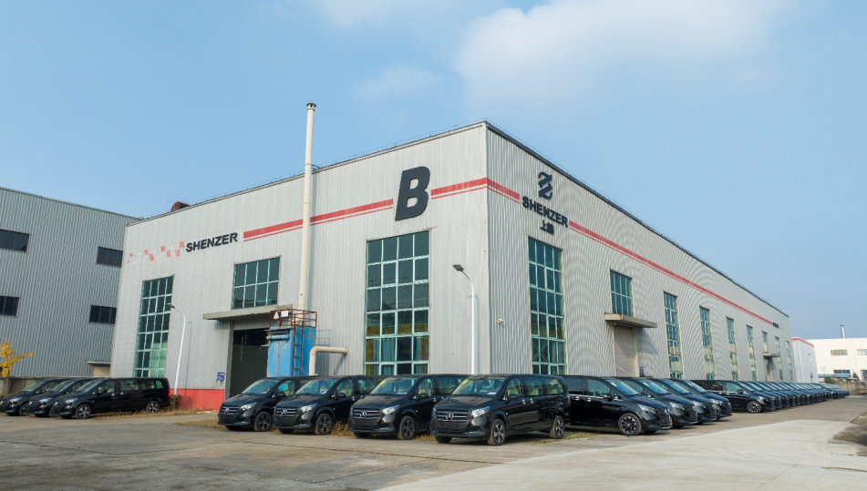 Master Tail: Crafted for Luxury and Function