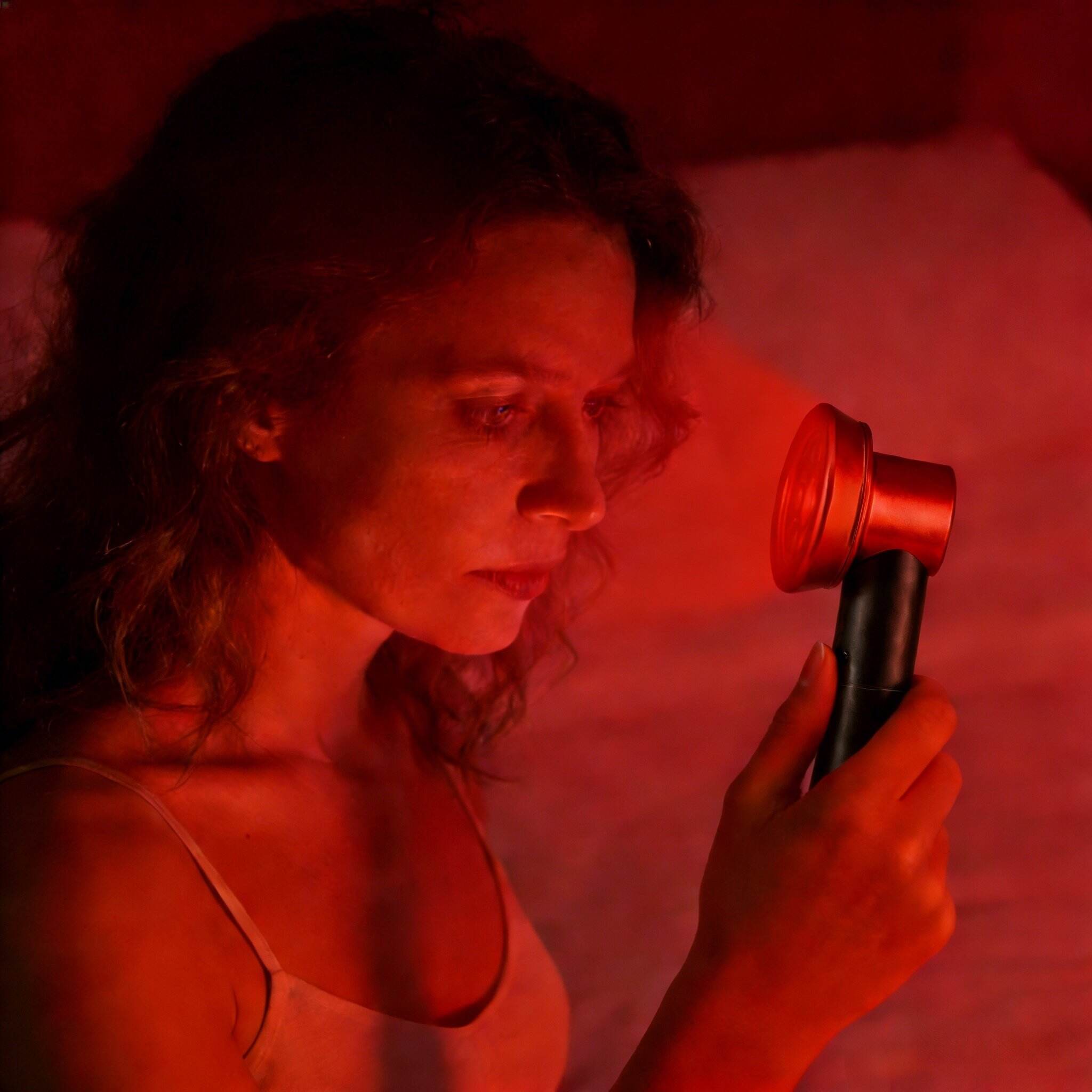 Wireless 630/660/850nm Red Wavelength Professional Red Light Therapy Safe Lamp