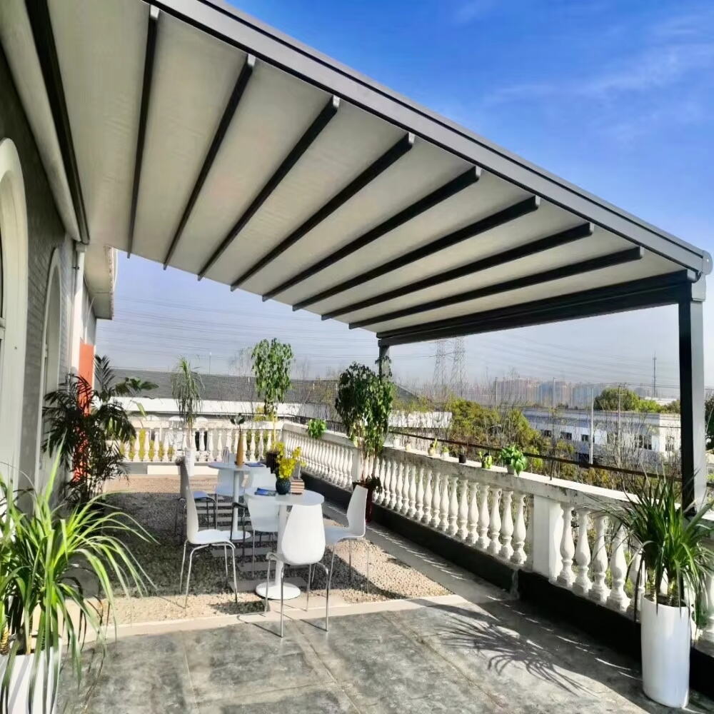 What Are the Key Benefits of Retractable vs. Fixed Awnings?