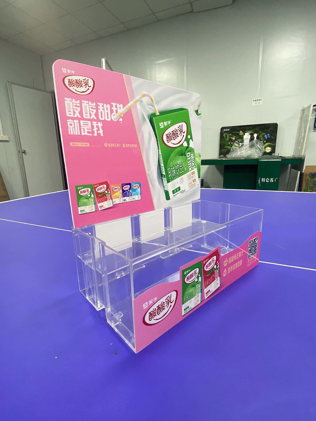 Superior Visibility and Product Presentation